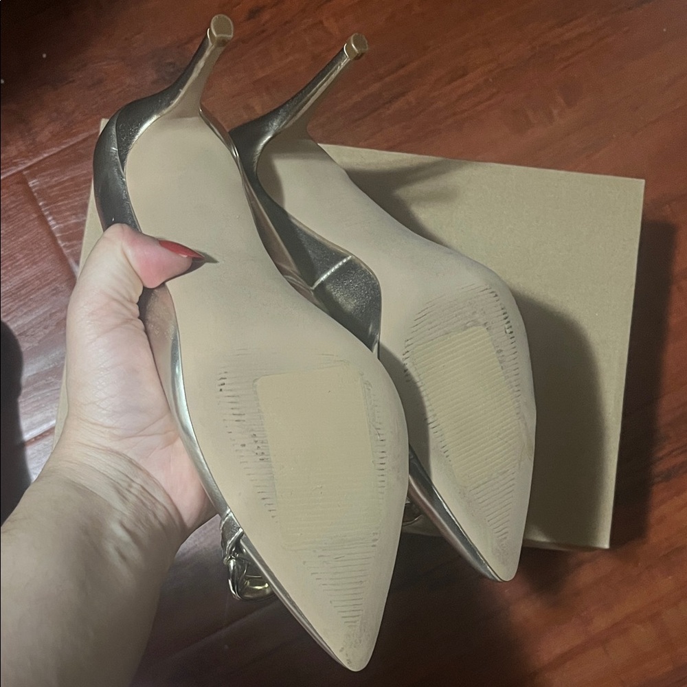 Steve Madden Gold Heels - Picture 7 of 8